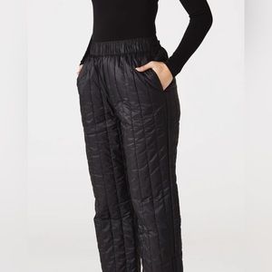 Nike Sportswear Therma-FIT Tech Pack High-Waisted Pants DQ6961-010 Women’s Small